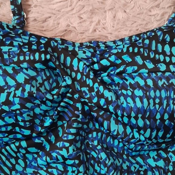 SWIM SOLUTIONS Blue Sea Swirl Twist Tankini Top - Picture 5 of 9
